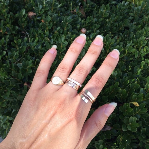 ⬇️$180 12k GOLD 😍 Goddess Spiral Ring!!! - Picture 3 of 7